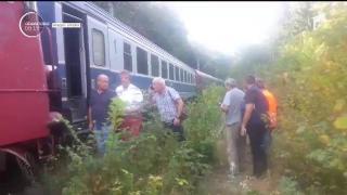Locomotiva unui TREN care venea de la Budapesta a DERAIAT în Harghita! Întreaga garnitură a fost la un pas să se RĂSTOARNE!