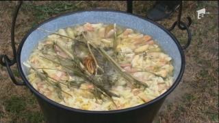 16.000 de sarmale au fost gătite şi împărţite în scop caritabil, la Salonta