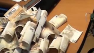 Profesorul universitar din Cluj, reţinut pentru luare de mită. Studenţii 'promovau' cu sume de până la 450 euro (VIDEO)