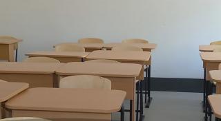 Situație tensionată la o școală din București, după ce un grup de părinți a transformat sala de sport într-una de cursuri