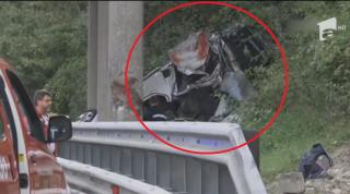 Video șocant de la accidentul în care au murit 5 ROMÂNI, în Austria. În microbuzul complet distrus erau și 2 copii