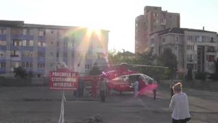 SCENE DE GROAZĂ în Maramureş! Mamă şi fiică, înjunghiate cu sânge rece în plină stradă. Agresorul este de negăsit