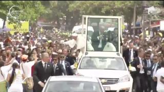 IMAGINI ŞOCANTE cu Papa Francisc! Suveranul Pontif s-a ales cu ochiul umflat şi vânăt, după vizita în Columbia (VIDEO)