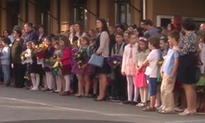 Prima zi de şcoală, cu peripeţii. Greşeli gramaticale în mesajul de nou an şcolar al ministrului Educaţiei