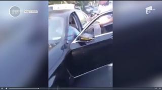 Aroganţă pe străzile din Galaţi. Un şofer a blocat timp de 40 de minute mașina unei persoane cu handicap