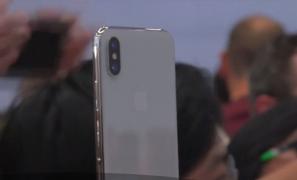 iPhone 10 a fost lansat! Smartphone-ul are cel mai PIPERAT PREŢ de până acum
