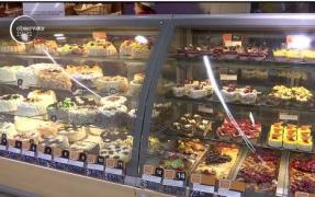 Pericolul din snacks-uri şi prăjiturele. Aleşii vor să impună o limită pentru grăsimile trans, cele mai toxice din alimente