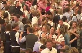 Sărbătoarea berii, la start! A început festivalul Oktoberfest la Munchen