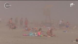 Fenomen straniu pe litoral. Un val de ceaţă a acoperit plaja din Mamaia