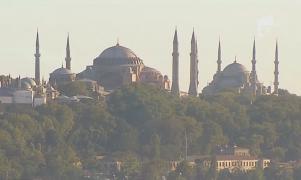 Istanbul, un oraș-magnet pentru turiști. Turcii cuceresc orice străin cu bucătăria lor tradiţională