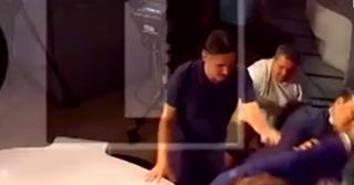 Politicienii bătăuşi se acuză reciproc şi-şi fac plângeri penale