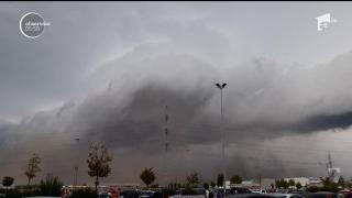 Imaginile dezastrului: scene dramatice filmate în timpul furtunilor ucigașe din vestul țării