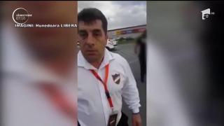 JURNALIST AGRESAT în timp ce îşi făcea meseria! Bărbatul a fost lovit de paznicii unui mall care încercau să ascundă un accident în timpul furtunii de duminică