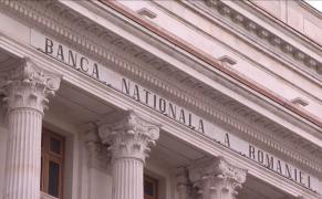 Dobânda şi cursul aruncă în aer ratele românilor. Criza din 2008 s-ar putea repeta oricând, avertizează experții