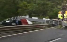 Studentul ucis în furtuna de la Timişoara a oprit maşina chiar sub structura de metal care l-a ZDROBIT şi filma dezlănţuirea naturii