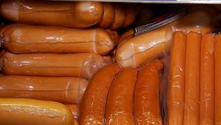 Rezultate ŞOCANTE ale testelor pentru mezeluri! Jumătate dintre produse analizate conţin alte ingrediente decât cele de pe etichetă