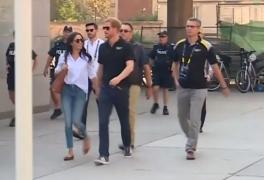 Prinţul Harry şi pe iubita sa, actriţa Meghan Markle, de mână, la Toronto
