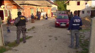 19 persoane au fost reţinute după RĂFUIALA cu topoare, bâte şi pistoale de la Bascov!