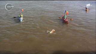 Reprezentanţii Consiliului Judeţean Hunedoara şi-au ales un nou cetăţean de onoare. Doar că au uitat să-l invite la ceremonia de decernare a titlului