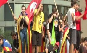 Tensiunea e la cote maxime în Catalonia! Confruntarea dintre Barcelona şi Madrid se apropie!