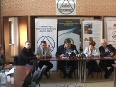 La Observatorul de la ora 19:00 aflaţi ce înseamnă mutarea contribuţiilor sociale de la angajator la angajat