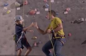 Escaladează-ţi Everestul! Ajută un copil! Campania "Vreau să ajut" are un nou mesaj!