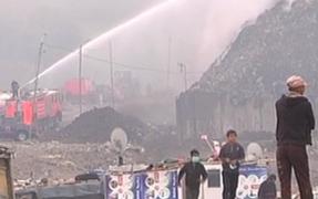 E stare de alertă şi la Cluj, unde un munte de gunoi a ars continuu 12 ore. Sunt mii de oameni în pericol