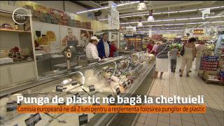 România trebuie să scape de pungile de plastic! Comisia Europeană ameninţă cu amenzi (VIDEO)