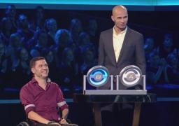 Coechipieri şi prieteni, George şi Sorin, în faţa "Marelui Zid"