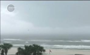 Pericol maxim în Statele Unite. Furtuna Nate ar putea provoca viituri de până la TREI METRI (VIDEO)