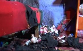 NENOROCIRE într-un sat argeşean, unde doi fraţi de doi şi 4 ani au murit intoxicaţi cu fum, în timp ce mama se dusese la magazin