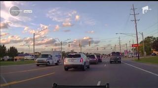 Un tânăr american a vrut să aibă parte de o plimbare liniştită prin oraş, aşa că... a furat o ambulanţă!