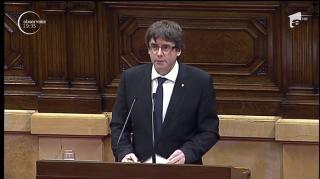 Adio, Spania, dar rămân cu tine! Declarația de independență a Cataloniei, semnată de Puigdemont, a fost simbolică