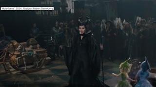 Angelina Jolie, surpriză de proporţii pentru copiii săi! Cum s-a echipat vedeta de Halloween (VIDEO)