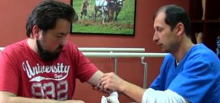 Vreau să ajut! Ștefan s-a născut fără o mână, dar are șansa la o viață normală