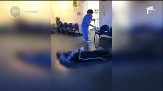 Scene uluitoare la spitalul din Tulcea. Un tânăr e complet ignorat, deşi se simte rău şi e întins pe jos