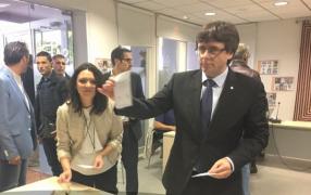 24 de ore decisive pentru soarta Cataloniei. Premierul regiunii trebuie să confirme dacă a declarat sau nu independeţa