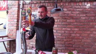 O nouă reţetă de bere câştigă tot mai mulţi fani! E naturală, fără niciun fel de enzime şi cu un gust diferit