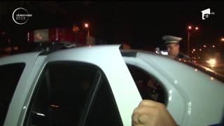 Doi tineri reţinuţi la Târgoviște, după ce ar fi folosit un pistol furat (VIDEO)