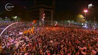 Proteste uriaşe la Barcelona. Peste 200.000 de oameni în stradă, pentru eliberarea militanţilor catalani arestaţi la Madrid (VIDEO)