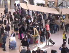 Cea mai mare ţeapă din istoria turismului. Peste 8.000 de români păcăliţi, după ce şi-au luat vacanţe în străinătate