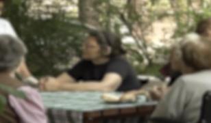 Cămin de bătrâni fără pacienţi, dar cu angajaţi neplătiţi de aproape un an. Personalul face şi GĂRZI DE NOAPTE, deşi păzesc doar zidurile (VIDEO)