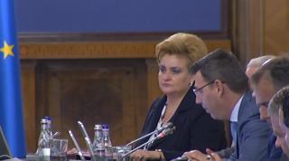 Vom avea o nouă taxă pe salarii! Este anunţul Guvernului, în ziua în care mii de medici au protestat în stradă