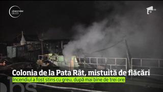 Colonia de lângă gropa de gunoi a municipiului Cluj-Napoca, mistuită de flăcări. Barăcile oamenilor au fost făcute scrum