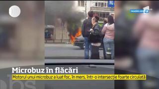 Microbuz în flăcări, într-o intersecţie intens circulată din Capitală!