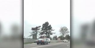 Şoferul drogat care gonea pe contrasens în Constanţa avea permisul suspendat tot din cauza drogurilor. Ce au găsit poliţiştii în maşină