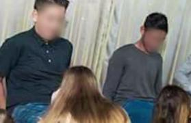 Scandal-monstru la un liceu din Cluj, după ce pe reţelele de socializare au fost postate imagini scandaloase din timpul balului bobocilor