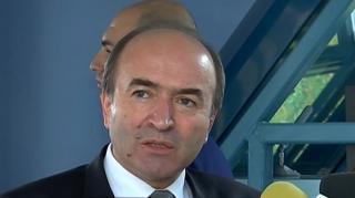 Scandal pe Legile Justiţiei. Ministrul Tudorel Toader vrea să trimită magistraţii la psiholog