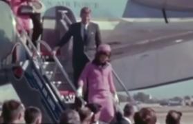 Donald Trump a aprobat desecretizarea a 2.800 de pagini din dosarul asasinării preşedintelui John F. Kennedy!