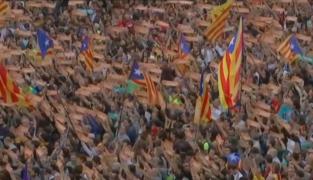 Criza catalană: liderii spanioli și separatiștii fac apel la calm, dar tensiunea crește în ambele tabere